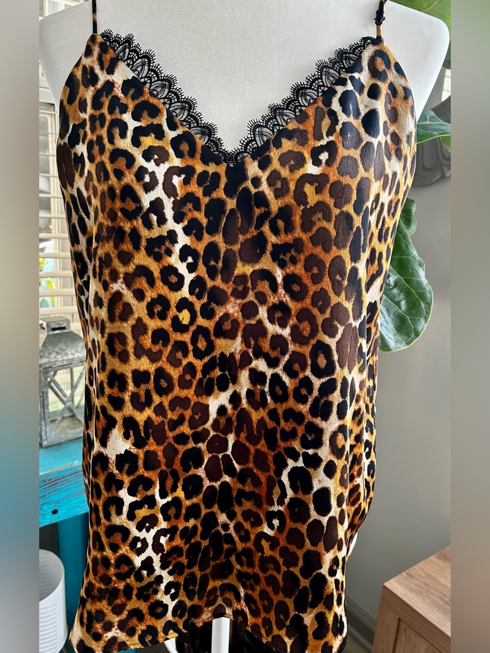 Express cheetah cami top Medium - Picture 7 of 9